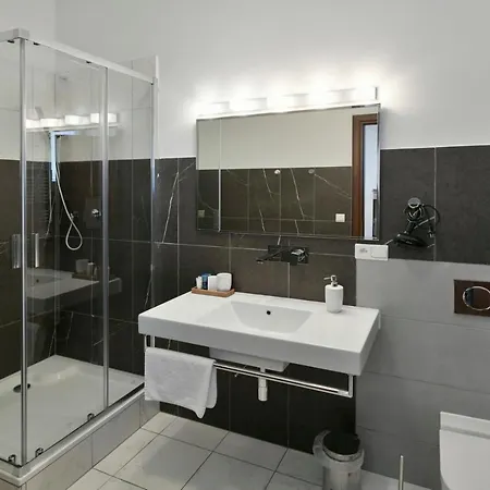 River View Hotell 3*