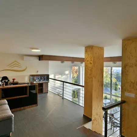 Hotell River View