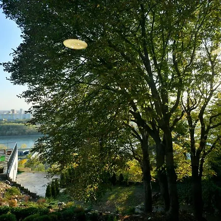 River View Hotell 3*
