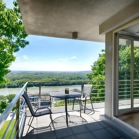 River View 3* 브라티슬라바