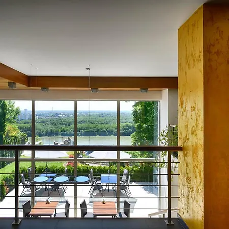River View Hotell