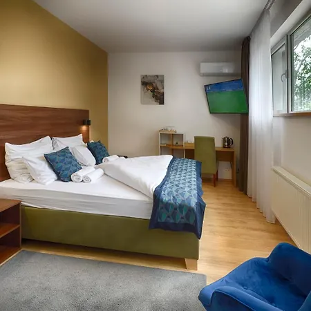 Hotell River View 3*